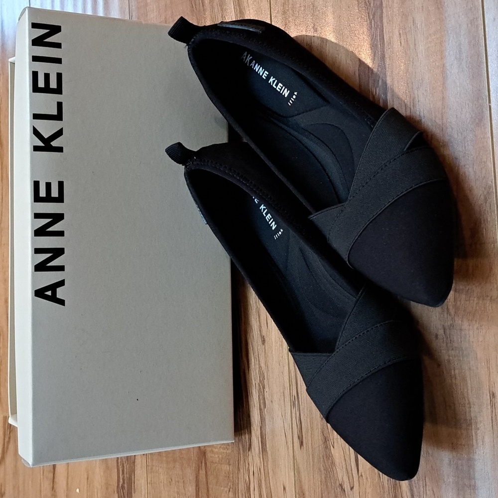 Anne Klein iflex Flat